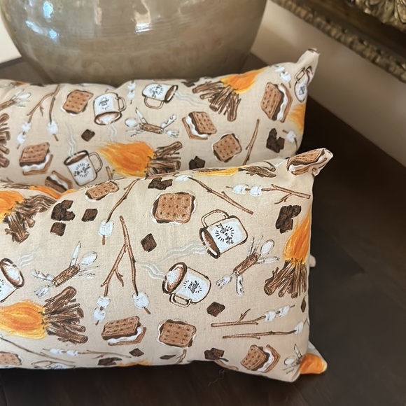 S’mores patterned mini pillows - Picture 3 of 5